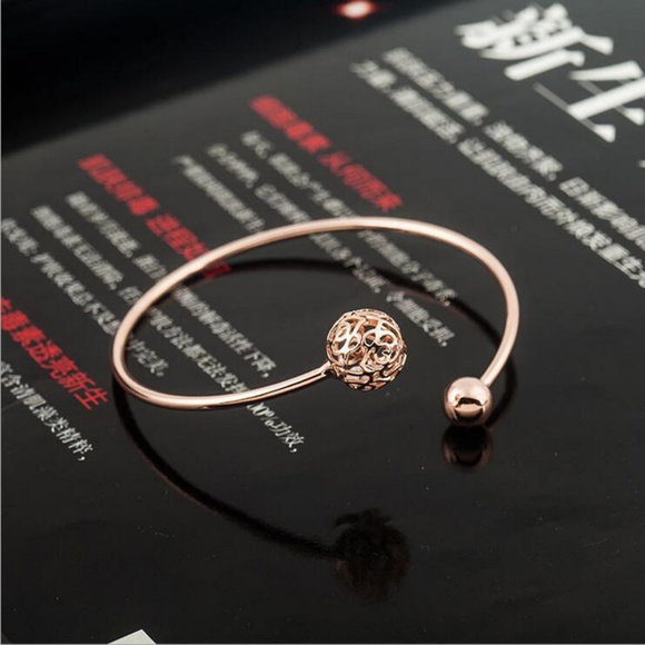 Dainty Rose Gold Bangle Bracelet - Picture 2 of 3